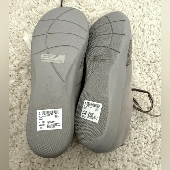NWT Clarks Cloudsteppers - Picture 3 of 3